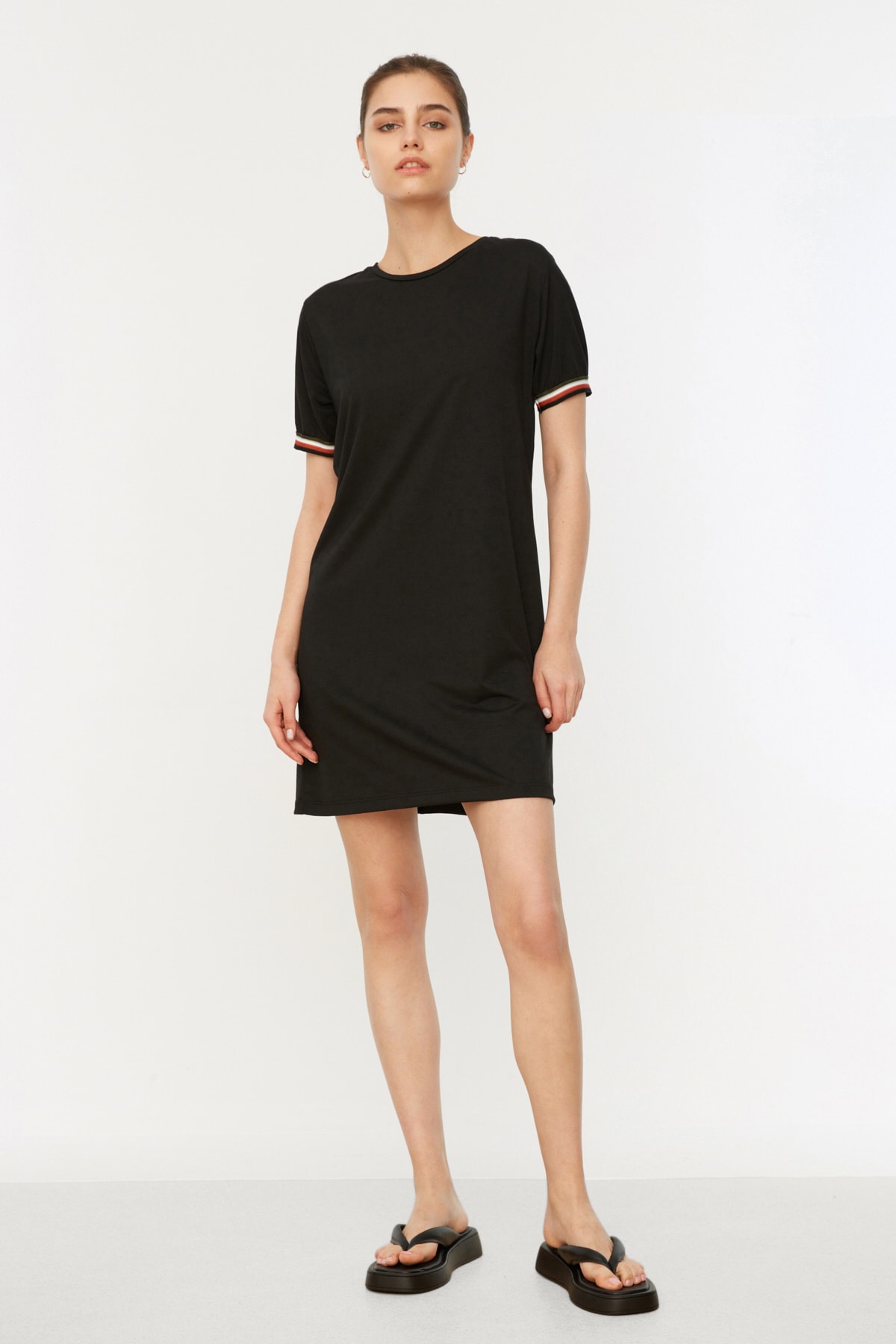 Siyah %100 Pamuk Şerit Detaylı Mini Shift/Düz Örme Elbise TWOSS19FV0107